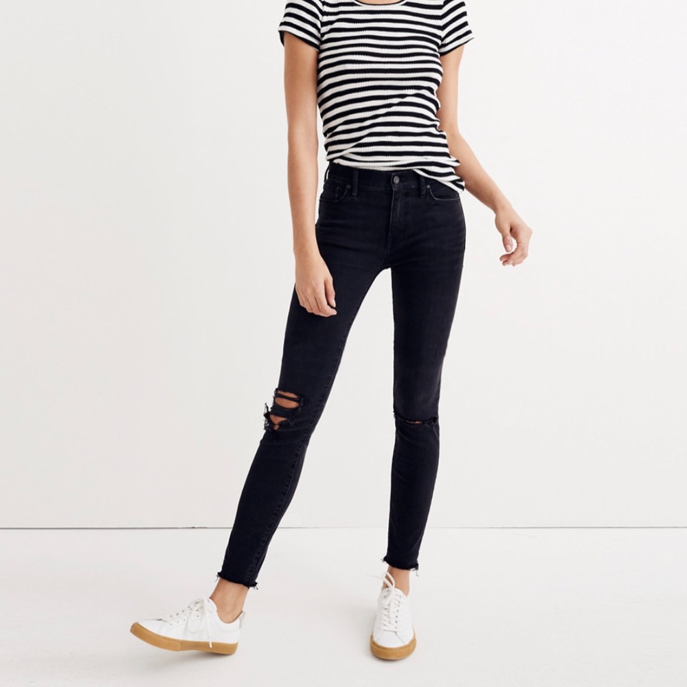 9" High-Rise Skinny Jeans in Black Sea